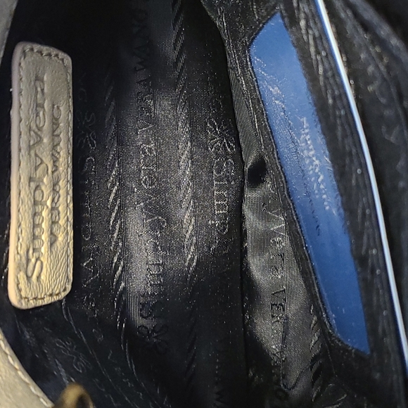 Simply Vera Wristlet - Picture 3 of 3